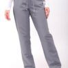 Pantalón unisex de microfibra gris medio con cintura elástica y cordón ajustable, dos bolsillos laterales y uno trasero, ideal para profesionales de sanidad, hostelería y estética.