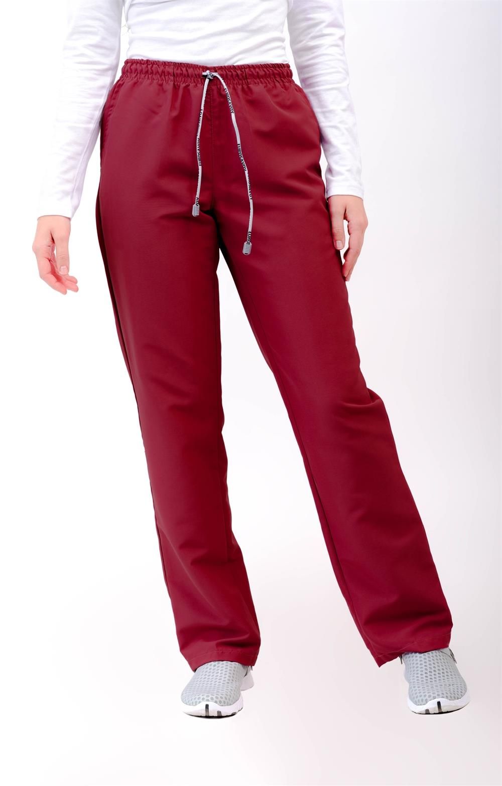 Pantalón unisex de microfibra burdeos con cintura elástica y cordón ajustable, dos bolsillos laterales y uno trasero, ideal para profesionales de sanidad, hostelería y estética.