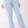 Pantalón unisex de microfibra celeste con cintura elástica y cordón ajustable, dos bolsillos laterales y uno trasero, ideal para profesionales de sanidad, hostelería y estética