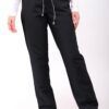 Pantalón unisex de microfibra negro con cintura elástica y cordón ajustable, dos bolsillos laterales y uno trasero, ideal para profesionales de sanidad, hostelería y estética.