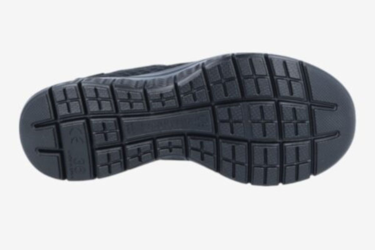zapatilla trabajo waterproof negra antideslizante ligera comoda workflex
