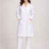 Bata sanitaria mujer blanca entallada manga larga con botones y bolsillos uniforme profesional