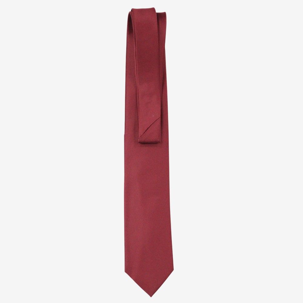 Corbata roja sin nudo ideal para uniformes de hostelería