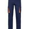 Vista frontal del pantalón Velilla azul marino con bolsillos laterales y detalles naranja