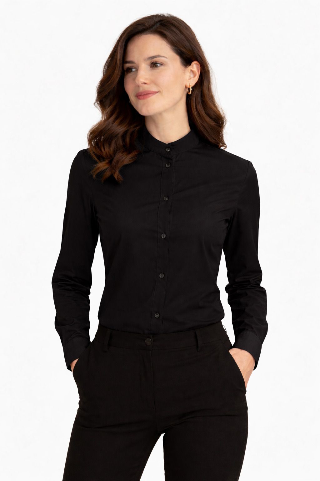Camisa de mujer negra con cuello tirilla y manga larga para uniforme de hostelería