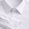 Detalle de cuello y puño en camisa blanca de trabajo Unifor Gran tejido popelín