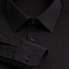 Detalle camisa negra hombre cuello clásico y puño popelín Unifor Gran